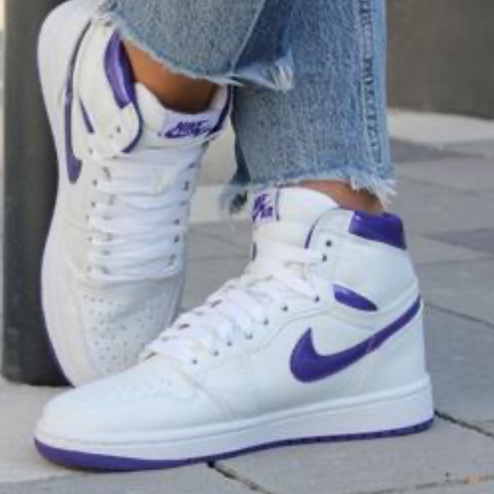 Air Jordan 1 High OG 'Court Purple Sz 6.5 Women - Picture 5 of 11